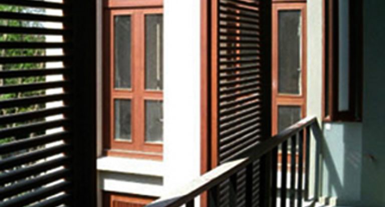 01_01_AQUA_HOUSE_2004_Open
