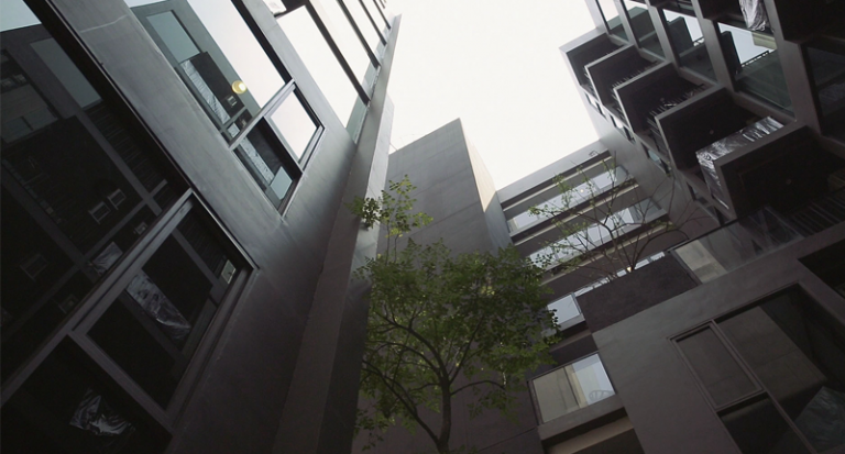 Home 03